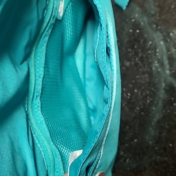 Nike Crossbody Bag - Picture 7 of 10